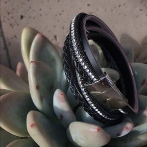 Vegan leather bracelet with crystals.